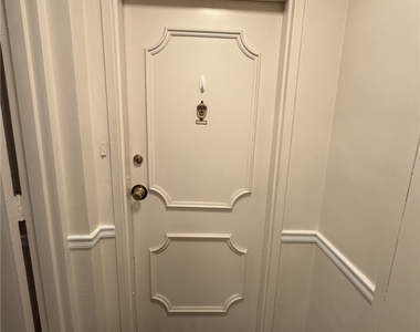 840 Thorn St - Photo Thumbnail 4