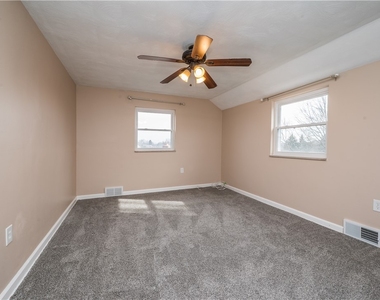 651 Royce Ave - Photo Thumbnail 13