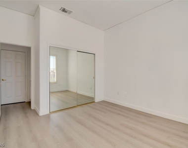 10800 Mission Lakes Avenue - Photo Thumbnail 29