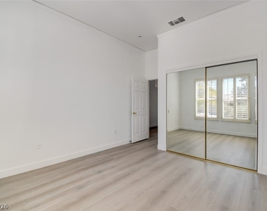 10800 Mission Lakes Avenue - Photo Thumbnail 30