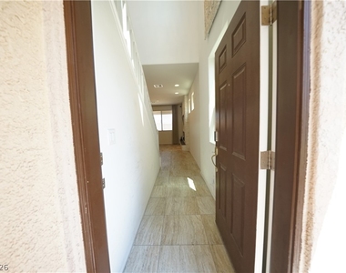 880 Cool Aquamarine Street - Photo Thumbnail 2