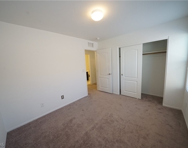880 Cool Aquamarine Street - Photo Thumbnail 22