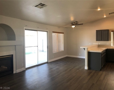 916 Clubview Drive - Photo Thumbnail 14