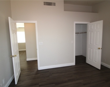 916 Clubview Drive - Photo Thumbnail 24