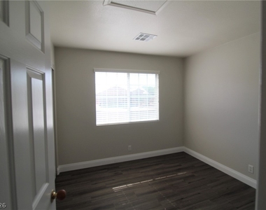 916 Clubview Drive - Photo Thumbnail 31