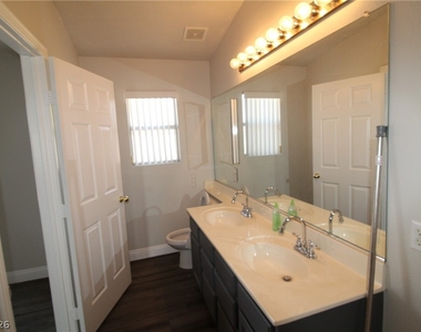 916 Clubview Drive - Photo Thumbnail 28