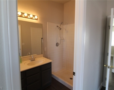 916 Clubview Drive - Photo Thumbnail 30