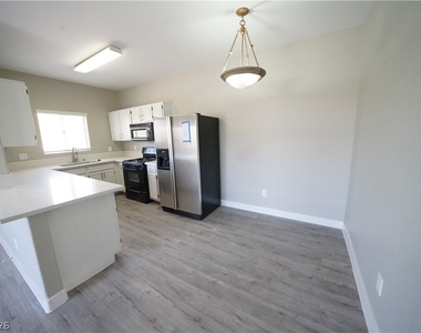 5655 E Sahara Avenue - Photo Thumbnail 10