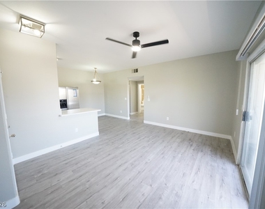 5655 E Sahara Avenue - Photo Thumbnail 6
