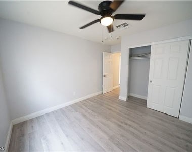 8600 W Charleston Boulevard - Photo Thumbnail 16