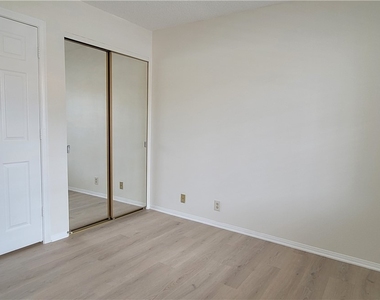 1375 E Hacienda Avenue - Photo Thumbnail 16