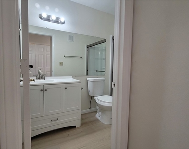 1375 E Hacienda Avenue - Photo Thumbnail 17