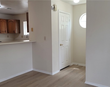 1375 E Hacienda Avenue - Photo Thumbnail 4
