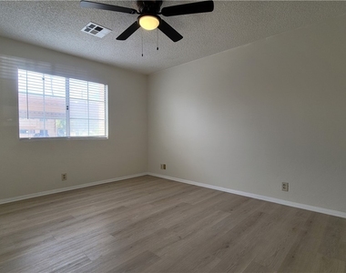 1375 E Hacienda Avenue - Photo Thumbnail 20