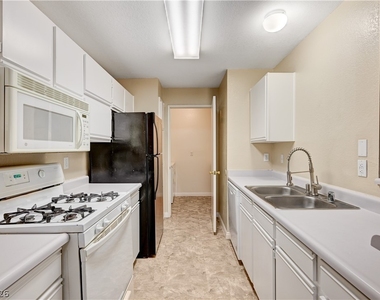 2200 S Fort Apache Road - Photo Thumbnail 11