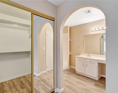 2200 S Fort Apache Road - Photo Thumbnail 21
