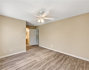 2200 S Fort Apache Road - Photo Thumbnail 19