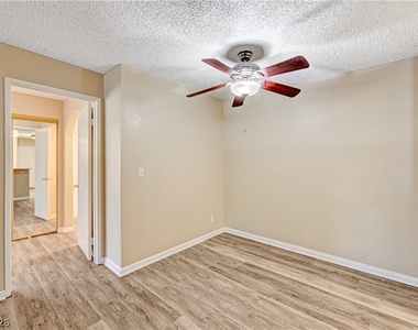 2200 S Fort Apache Road - Photo Thumbnail 6