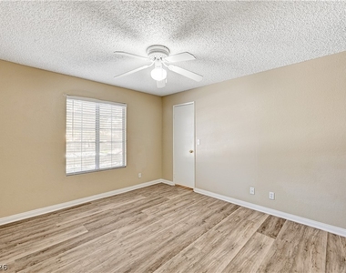 2200 S Fort Apache Road - Photo Thumbnail 20