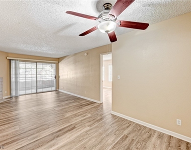 2200 S Fort Apache Road - Photo Thumbnail 4