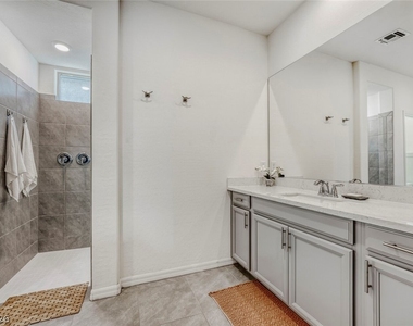 10594 Skye Arroyo Avenue - Photo Thumbnail 22
