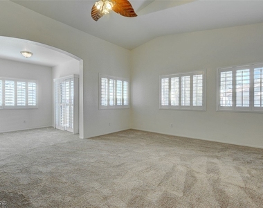 7450 S Eastern Avenue - Photo Thumbnail 4