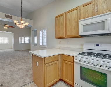 7450 S Eastern Avenue - Photo Thumbnail 12