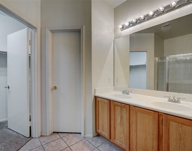 7450 S Eastern Avenue - Photo Thumbnail 22