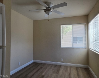 1844 N Decatur Boulevard - Photo Thumbnail 6