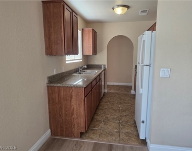 1844 N Decatur Boulevard - Photo Thumbnail 4