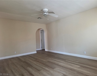 1844 N Decatur Boulevard - Photo Thumbnail 7