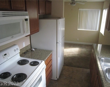 1844 N Decatur Boulevard - Photo Thumbnail 3