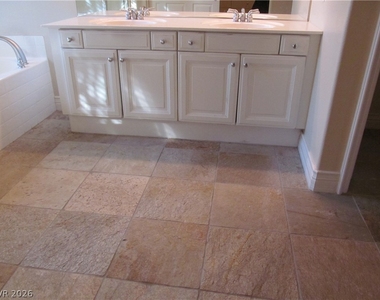 343 Center Green Drive - Photo Thumbnail 18