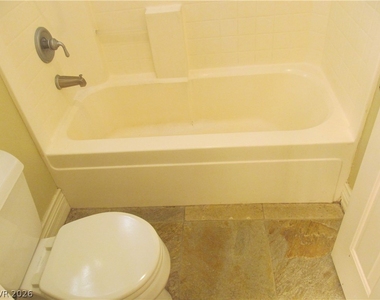 343 Center Green Drive - Photo Thumbnail 28