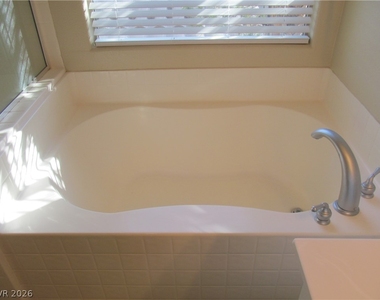 343 Center Green Drive - Photo Thumbnail 19