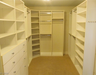 343 Center Green Drive - Photo Thumbnail 21