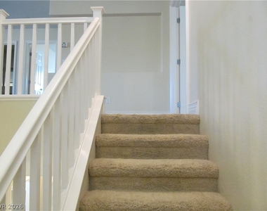 343 Center Green Drive - Photo Thumbnail 12