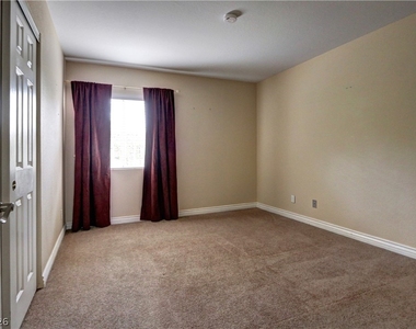2108 Crestpoint Way - Photo Thumbnail 17