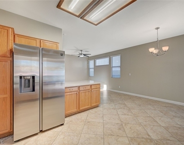 1005 Prestige Meadows Place - Photo Thumbnail 12