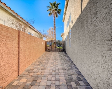 1005 Prestige Meadows Place - Photo Thumbnail 47