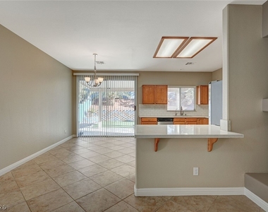 1005 Prestige Meadows Place - Photo Thumbnail 9
