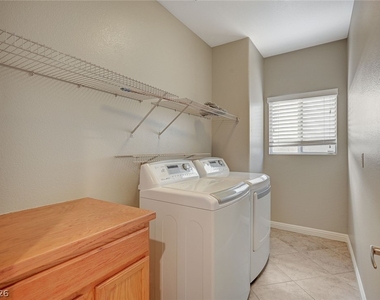 1005 Prestige Meadows Place - Photo Thumbnail 20