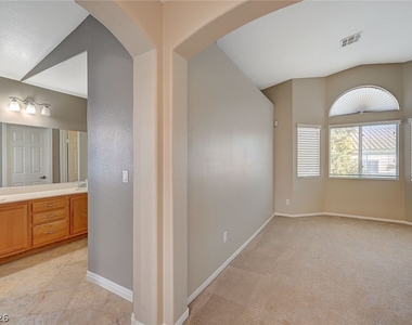 1005 Prestige Meadows Place - Photo Thumbnail 23