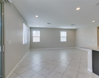 10021 Silver Comet Court - Photo Thumbnail 8