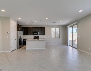 10021 Silver Comet Court - Photo Thumbnail 13