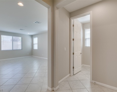 10021 Silver Comet Court - Photo Thumbnail 3