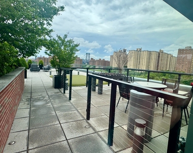 East 2nd Street - Photo Thumbnail 9