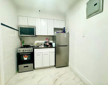 142 West 87th Street - Photo Thumbnail 1