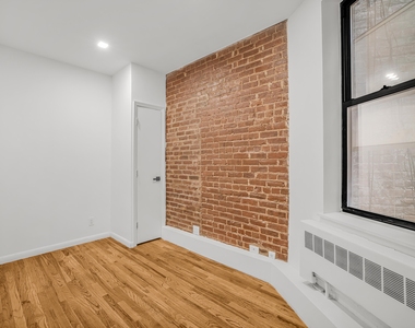 1412 Madison Avenue - Photo Thumbnail 4