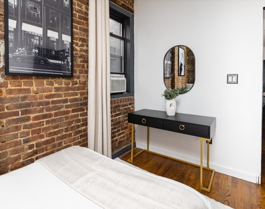 509 East 87th Street - Photo Thumbnail 3